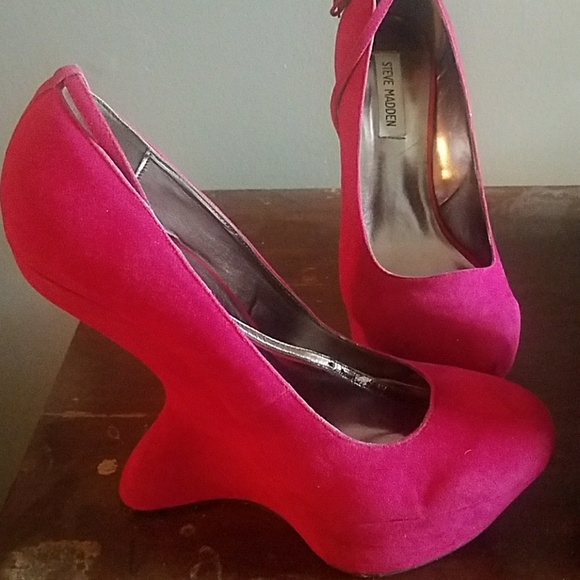 Shoes - Picture 2 of 5